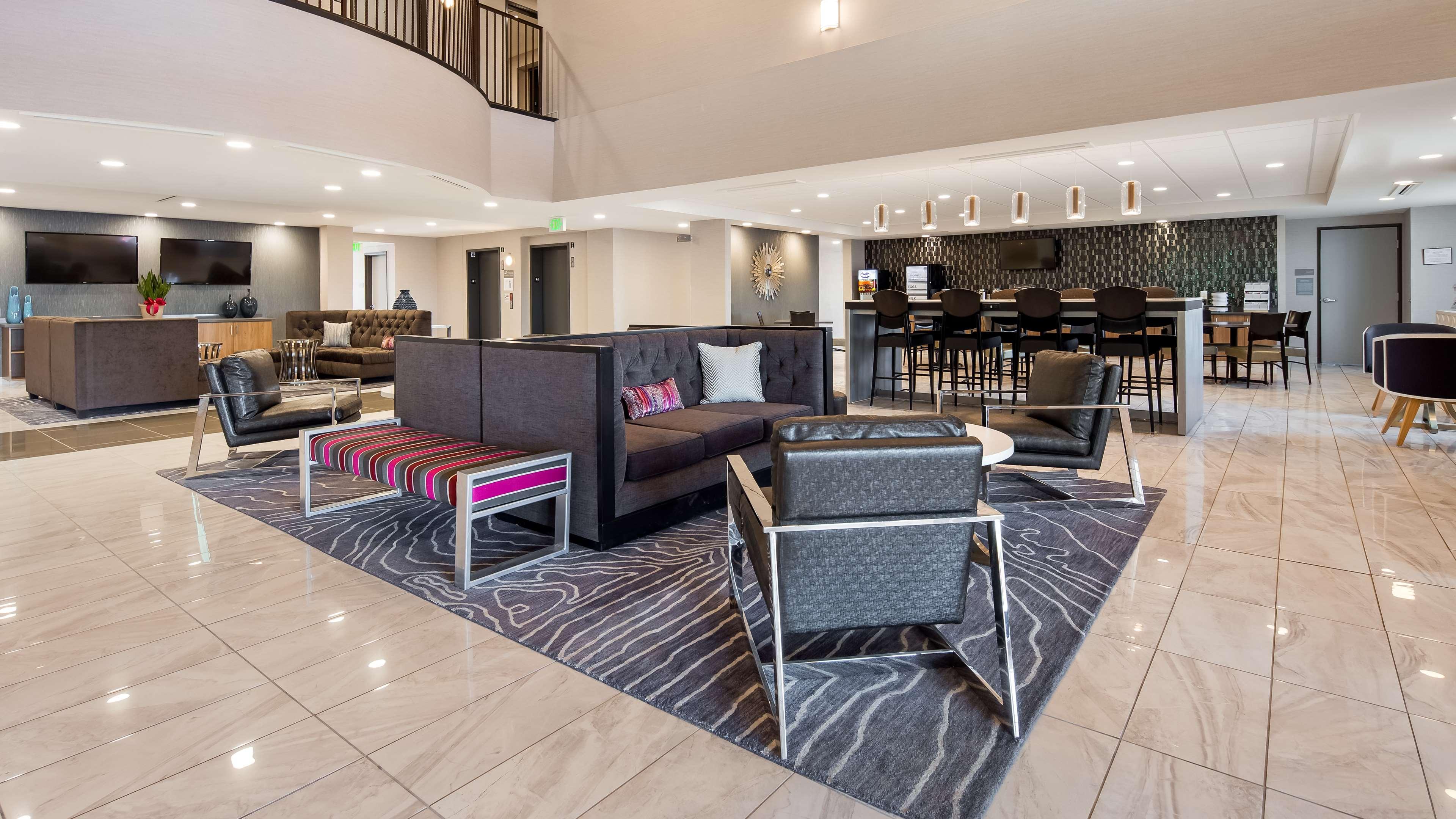 Best Western Plus Coalinga Inn Bagian luar foto