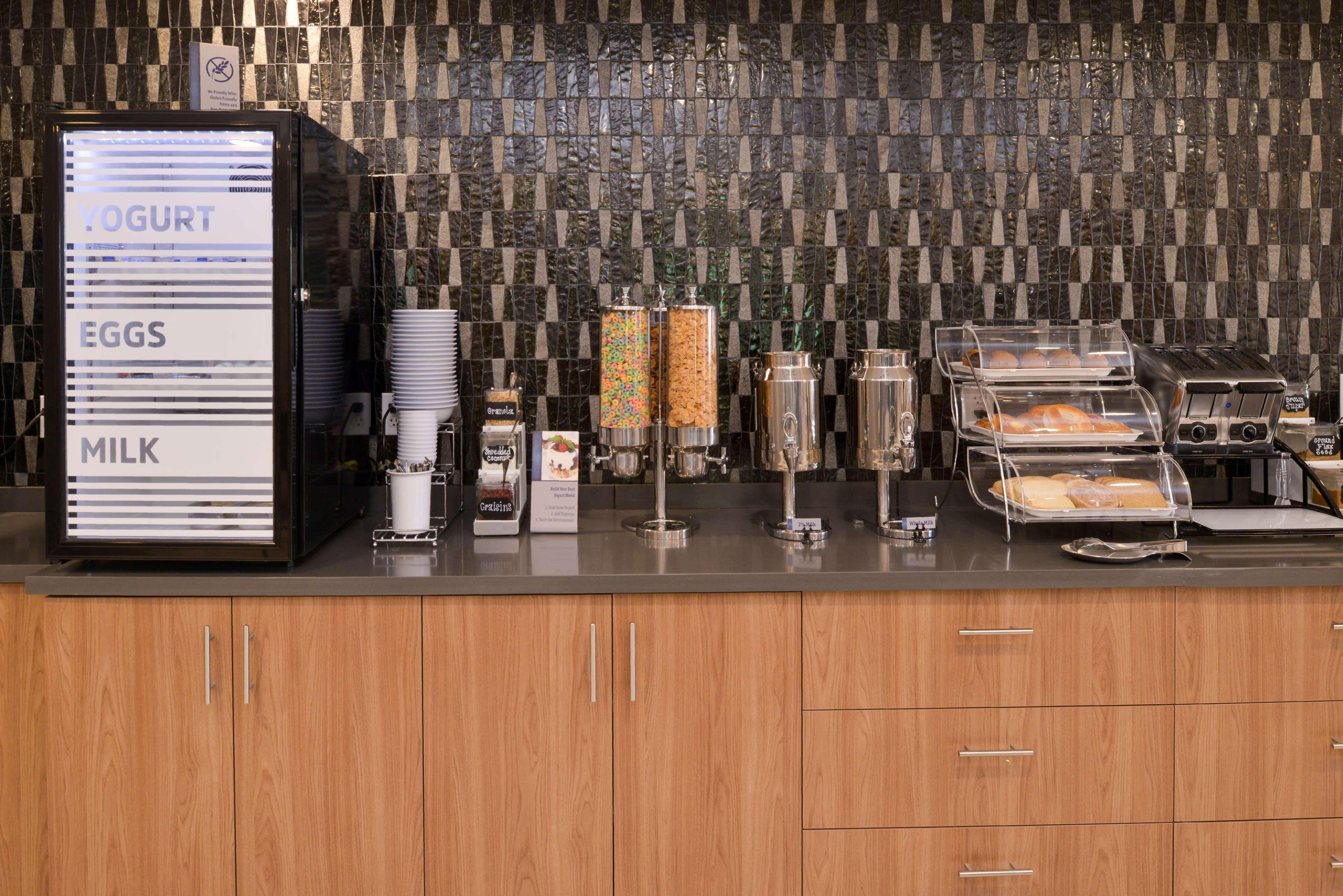 Best Western Plus Coalinga Inn Bagian luar foto