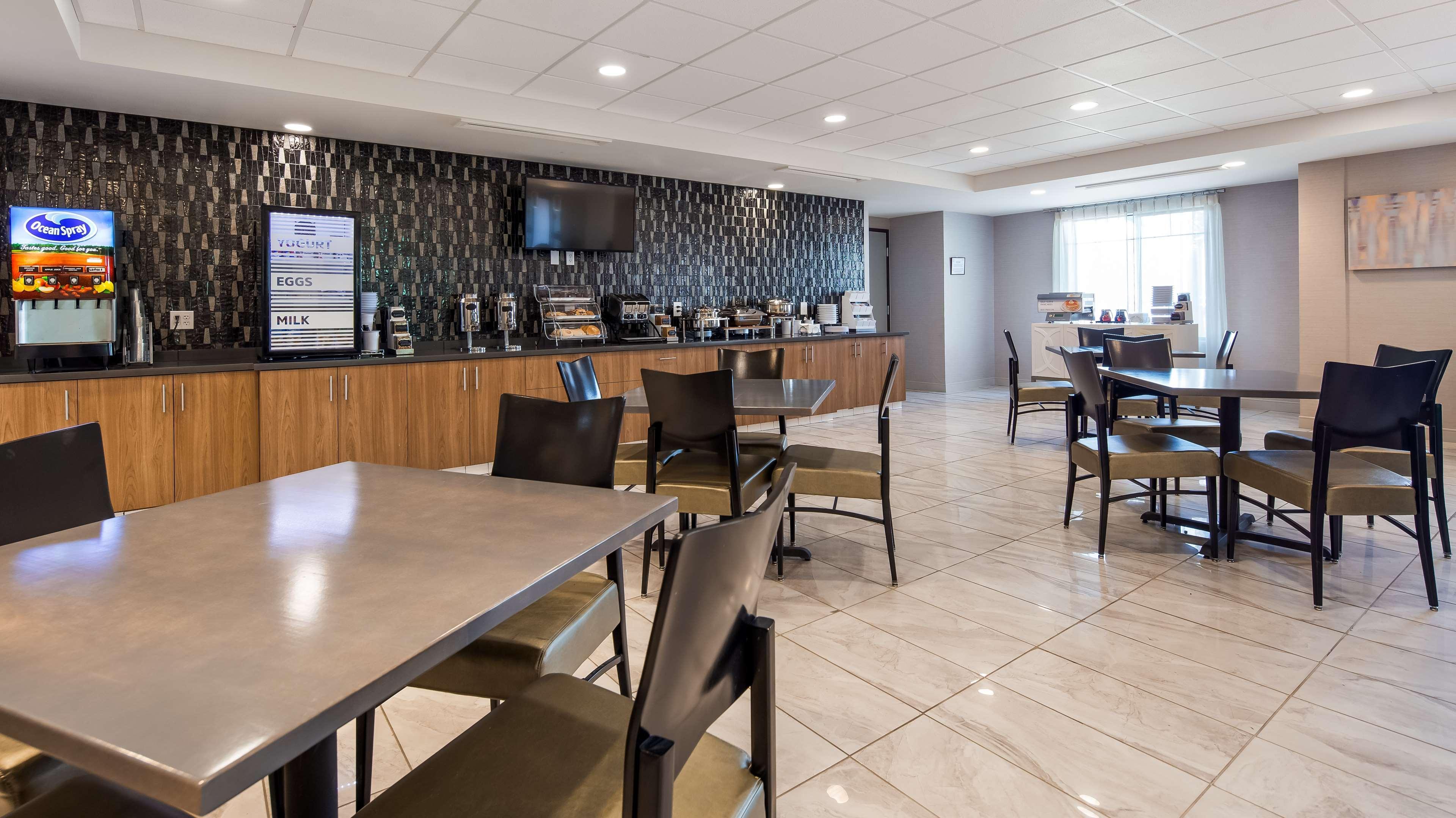 Best Western Plus Coalinga Inn Bagian luar foto