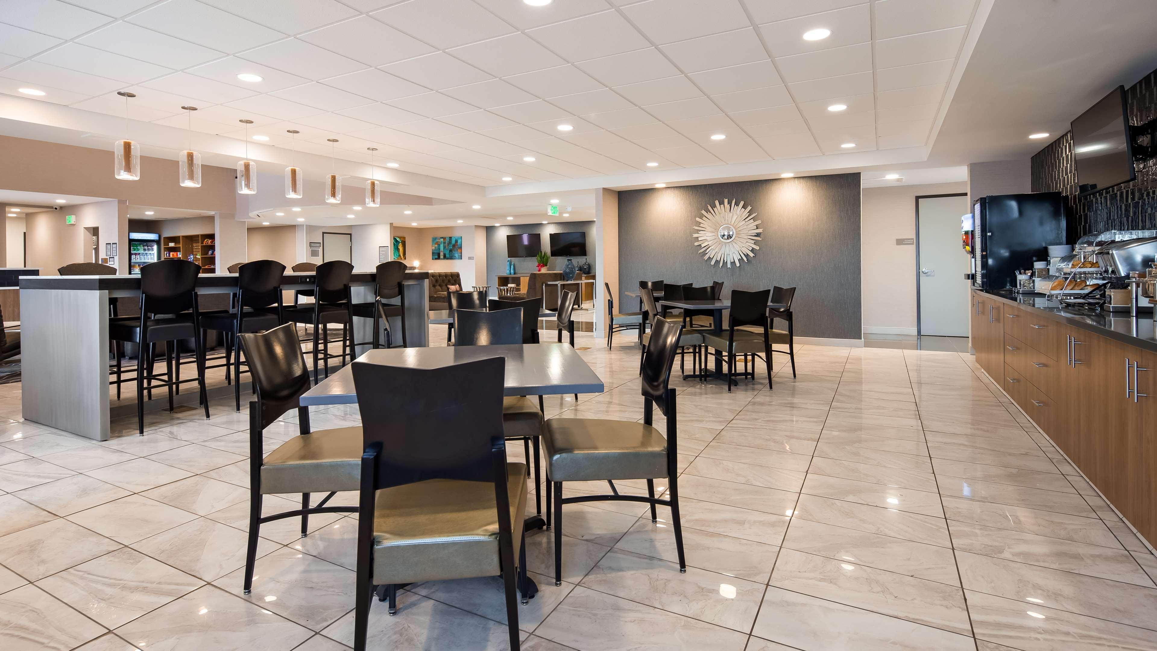 Best Western Plus Coalinga Inn Bagian luar foto